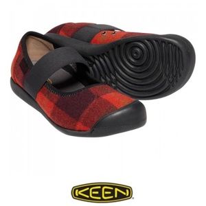 NWOT Keen Sienna MJ Plaid shoes US 7.5 RED/BLACK